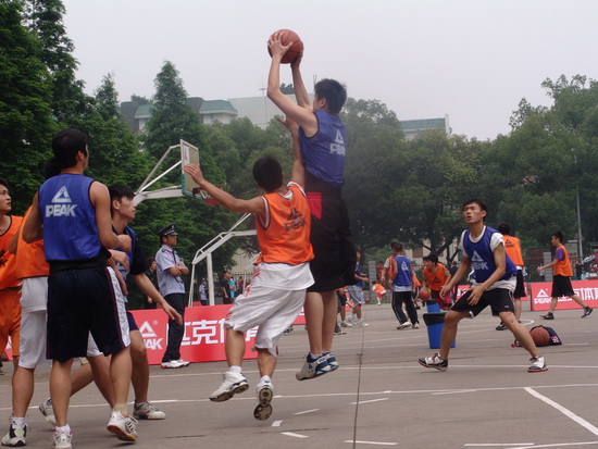 出紧随梅西 出紧随梅西